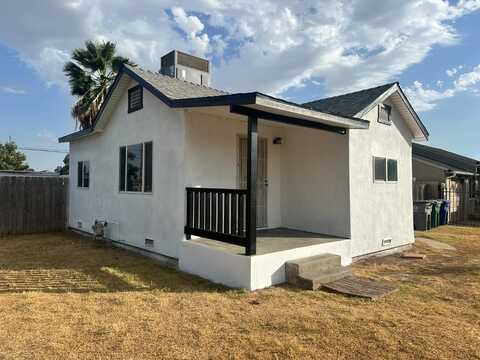 1301 Orange Avenue, Chowchilla, CA 93610