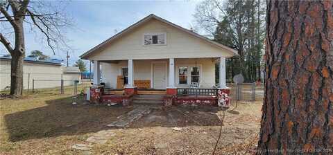 511 W Northrop Street, Saint Pauls, NC 28384