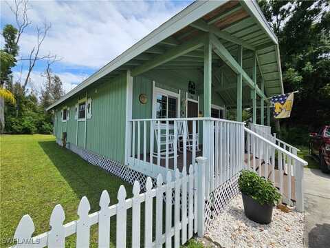 10796 Russell Road, Bokeelia, FL 33922