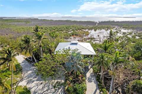 7377 Pineland Road, Bokeelia, FL 33922