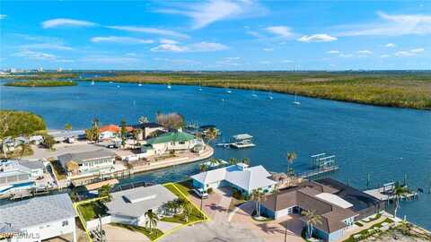 467 Madison Court, Fort Myers Beach, FL 33931