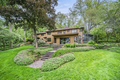 1055 Cedar Bend Drive, Ann Arbor, MI 48105