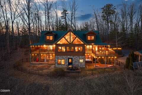 2765 King Hollow Road, Sevierville, TN 37876