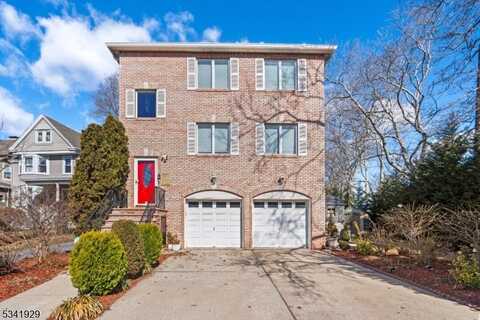 4 Dodd St, Bloomfield, NJ 07003