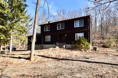 67 Miller Rd, Kinnelon, NJ 07405