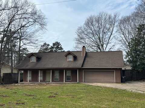 411 Whispering Pines Dr., Hattiesburg, MS 39402