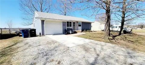 2926 Dodge Dr Drive, Iola, KS 66749