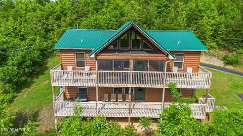 1792 Paulas Huskey Circle, Sevierville, TN 37876