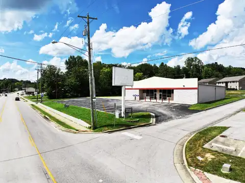 1016 Winchester Road, Irvine, KY 40336