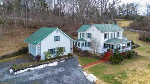 99 Farmhouse Rd, Rockbridge Baths, VA 24473