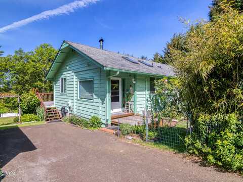 2711 NE Hemlock Drive, Yachats, OR 97498
