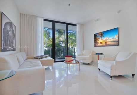 2960 NE 207th St, Aventura, FL 33180