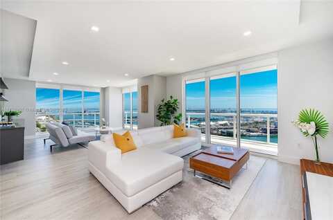 50 Biscayne Blvd, Miami, FL 33132