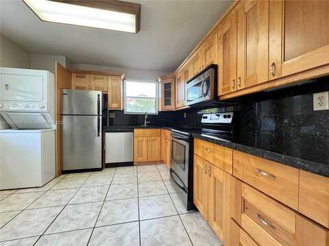 11232 SW 12th St, Pembroke Pines, FL 33025