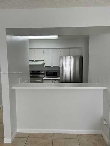 540 S Park Rd, Hollywood, FL 33021