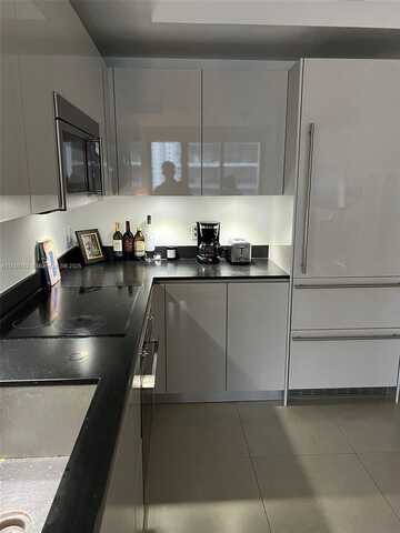 1010 Brickell Ave, Miami, FL 33131