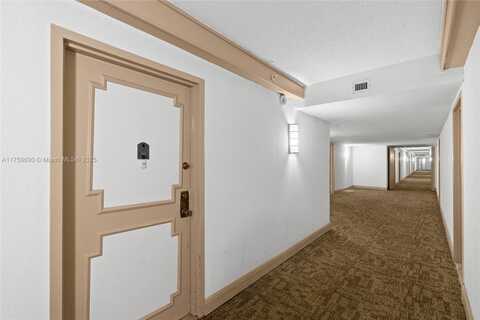 2780 NE 183rd St, Aventura, FL 33160