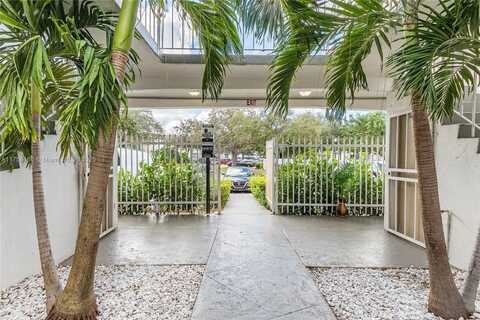 6905 Rue Vendome, Miami Beach, FL 33141