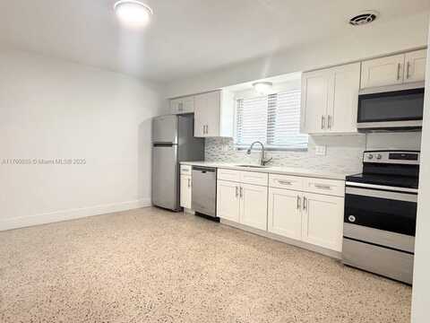 9050 NE 8th Ave, Miami Shores, FL 33138