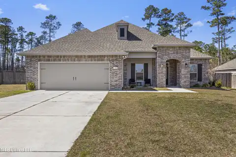 11829 Smokey Court, Ocean Springs, MS 39564