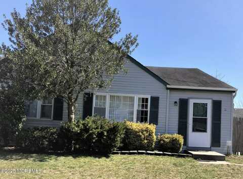 2035 Lamplighter Drive, Toms River, NJ 08753