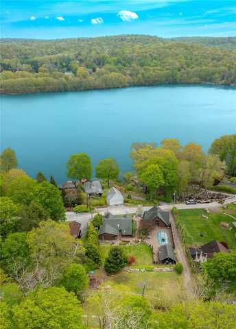 81 Lakeview Drive, Holmes, NY 12531