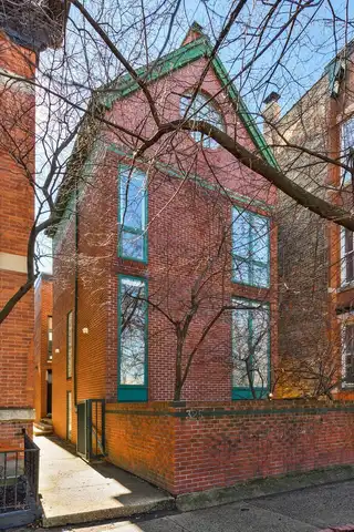 325 W Eugenie Street, Chicago, IL 60614