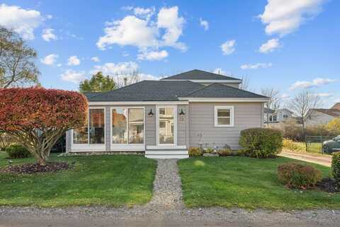 73 Grove Street, Wells, ME 04090