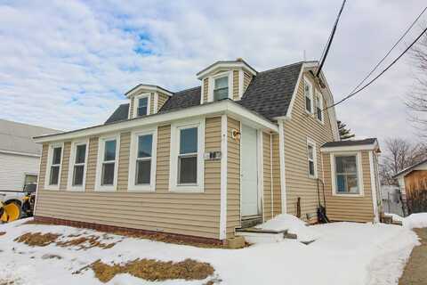 38 Auburn Road, Peru, ME 04290