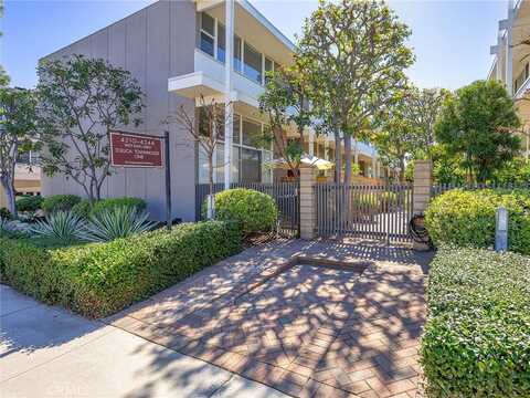 4240 W Kling Street, Burbank, CA 91505