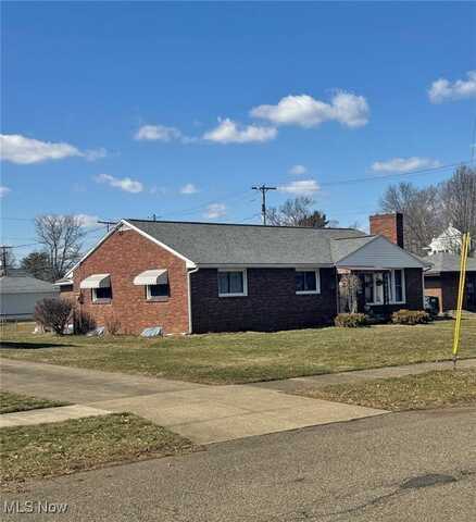 120 S Mckinley Avenue, Dover, OH 44622