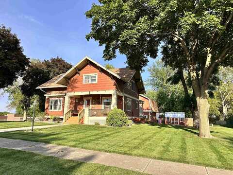 1011 6th Avenue, Alton, IA 51003