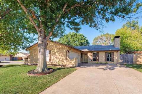 2901 Woodbridge Drive, Bedford, TX 76021