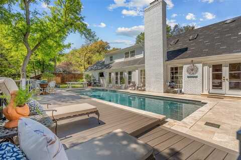 1905 Indian Creek Drive, Westover Hills, TX 76107