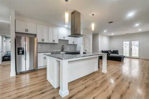 1818 Engle Avenue, Dallas, TX 75224