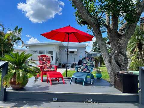 8 Bonny Shores Drive, Lakeland, FL 33801