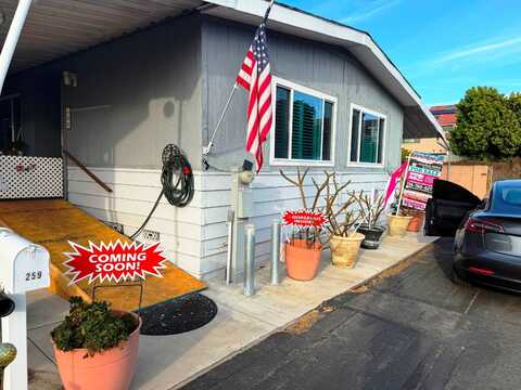 259 Albatross Lane, Fountain Valley, CA 92708