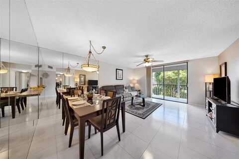 5250 Las Verdes Cir, Delray Beach, FL 33484
