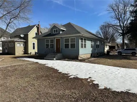 709 4th Avenue, Windom, MN 56101