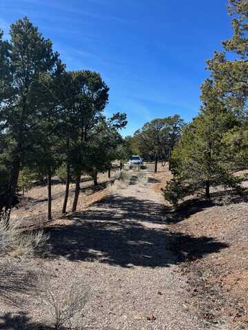 210 Canada Village Road, Santa Fe, NM 87505