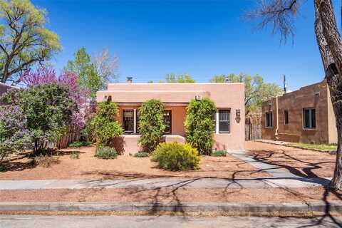 237 Anita Place, Santa Fe, NM 87505