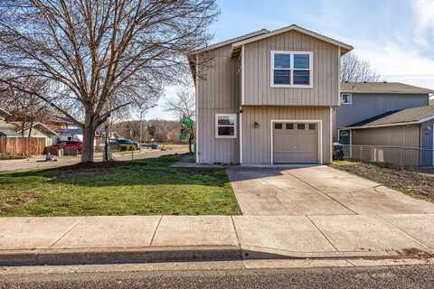 403 Lorraine Avenue, Eagle Point, OR 97524