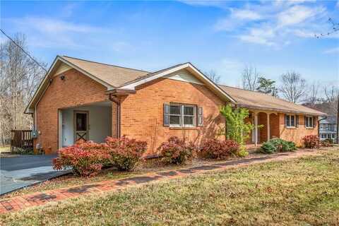 901 Petree Road, Winston Salem, NC 27106