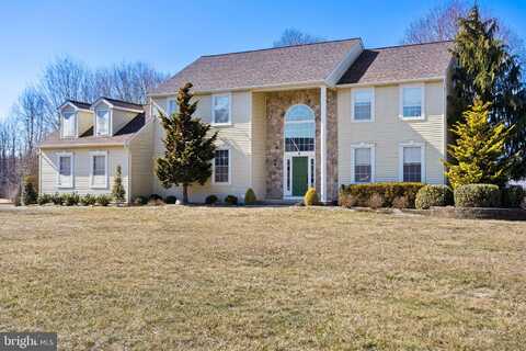 8 HUNTERS GLENN DRIVE, COLUMBUS, NJ 08022