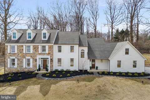 5 GREAT WOODS LANE, MALVERN, PA 19355