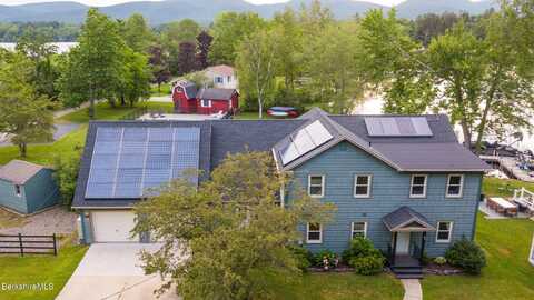593 Lakeway Dr, Pittsfield, MA 01201