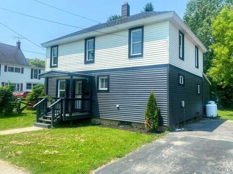 21 Avery Avenue, Alexandria Bay, NY 13607