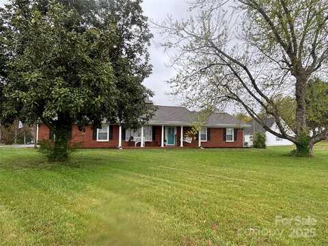 30 Hillsboro Road, Taylorsville, NC 28681