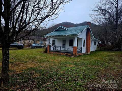 999 Chipper Curve Road, Sylva, NC 28779