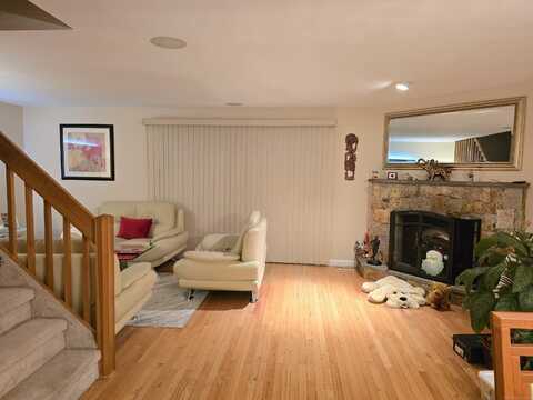 5 Highcrest Drive, Rocky Hill, CT 06067